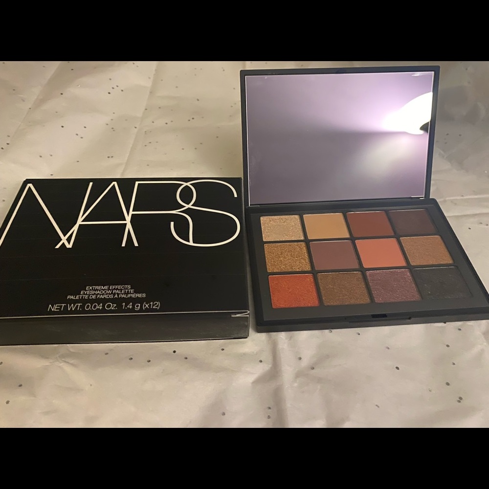 LIKE NEW IN BOX- NARS Extreme Effects Eyeshadow Palette